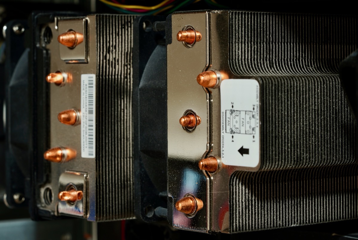 A computer heatsink assembly